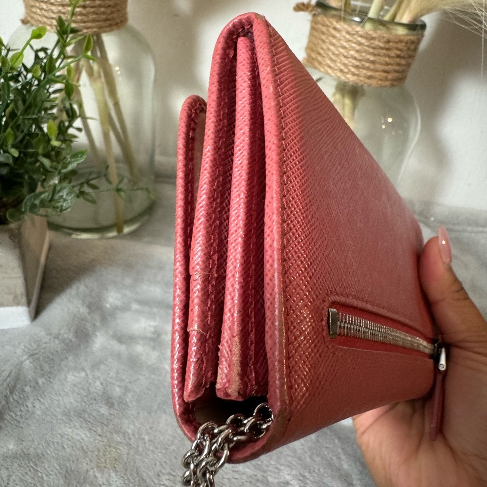 ✨🛍️ Pre-loved Prada Pink Saffiano Leather Wallet with COA. EUC. - Picture 4 of 15